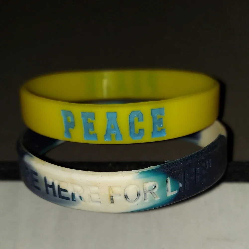 2 Rubber bracelets